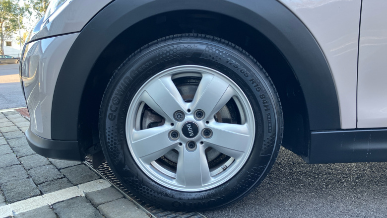 MINI Hatchback 1.5 Cooper Classic 3dr Petrol Hatchback